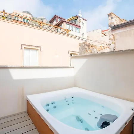 Casa Umberto I , Centro * تاورمينا
