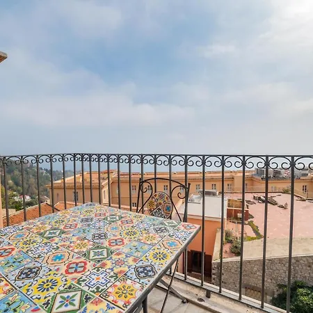 Casa Umberto I , Centro Apartment Taormina